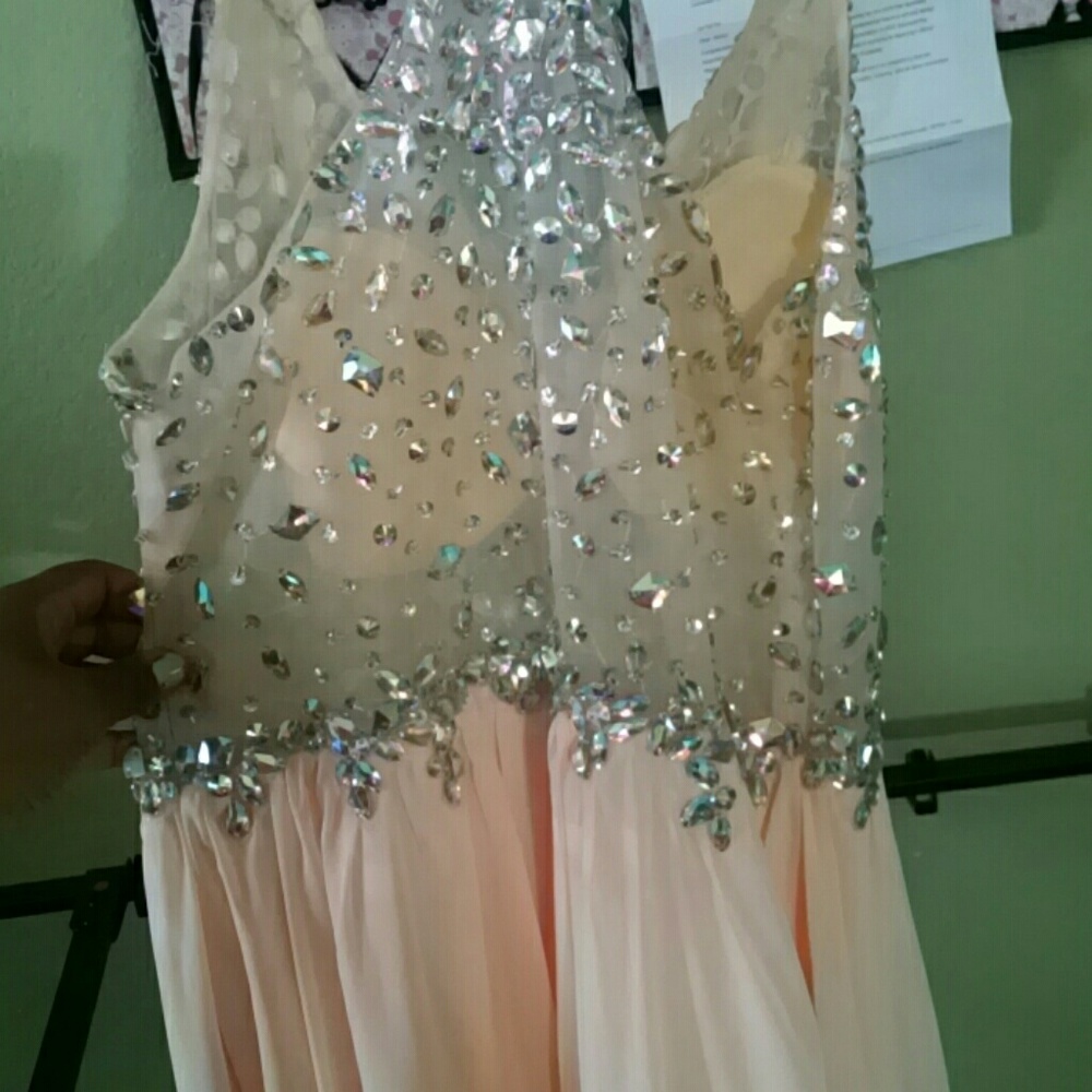 Prom dress - Picture 3 of 4